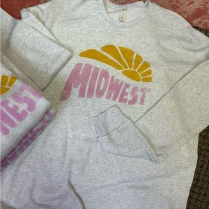 Midwest crew neck sweatshirt, cotton, medium